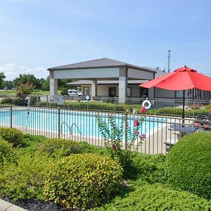 Briarwood Inn Of Geneva